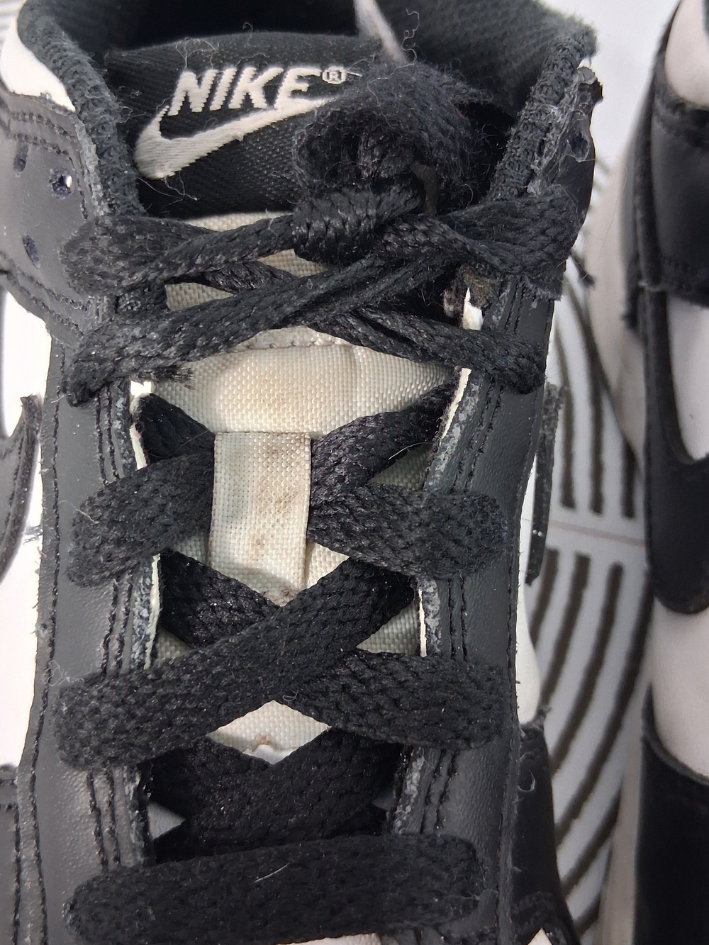 Nike Dunk Low Retro Youth 1.5 White/Black Panda Lace Up Sneakers (CW1588-100) - Picture 13 of 15